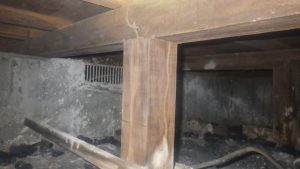 床下調査で発見した蟻道 防蟻工事は10年間隔で必要 仙台 宮城でのリフォームはオノヤ