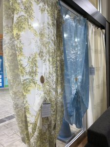 オノヤ 仙台泉リフォームショールーム ブログ「レースのカーテンも柄つきで」