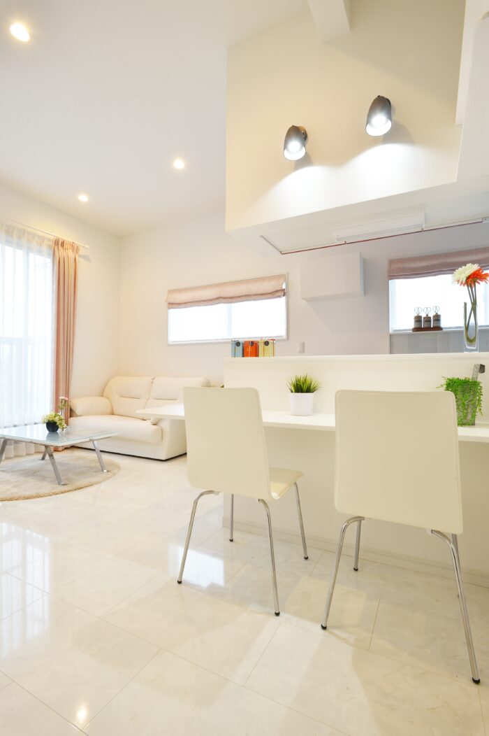 リフォーム施工事例:フルリフォーム 白黒の家~くつろぎの二世帯住宅~