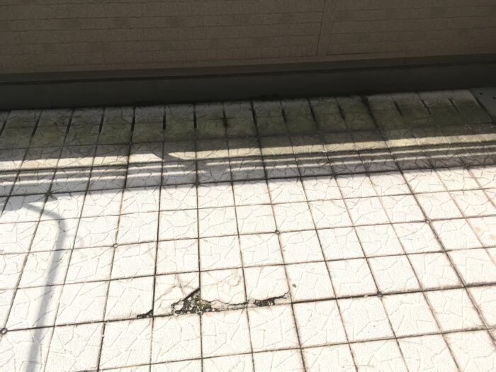 リフォーム施工事例：郡山市　ベランダ防水リフォーム Before