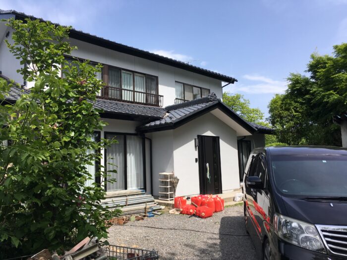 リフォーム施工事例：福島市　玄関のひさしをリフォーム Before