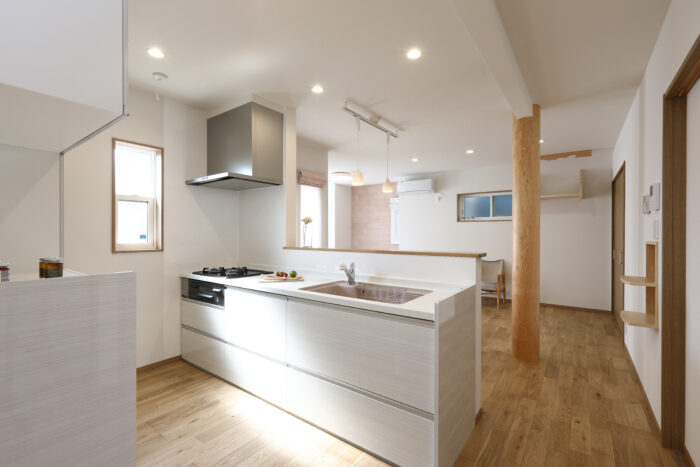 リフォーム施工事例：フルリフォーム　明るく優しいLDK