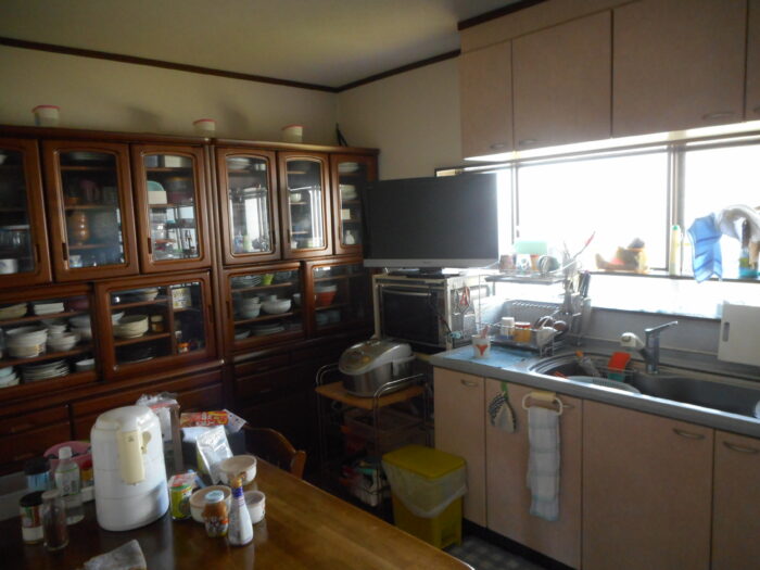 リフォーム施工事例：キッチンリフォーム　趣味を楽しめるキッチンスペース Before