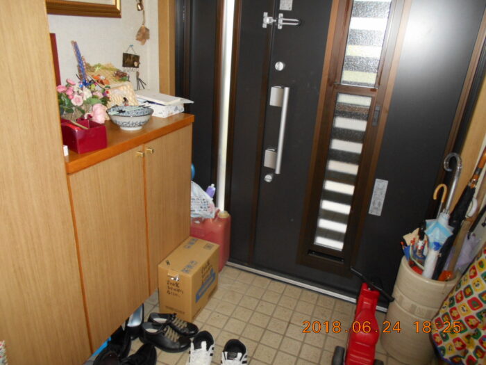 リフォーム施工事例：下駄箱をリフォームしてリフレッシュ！ Before