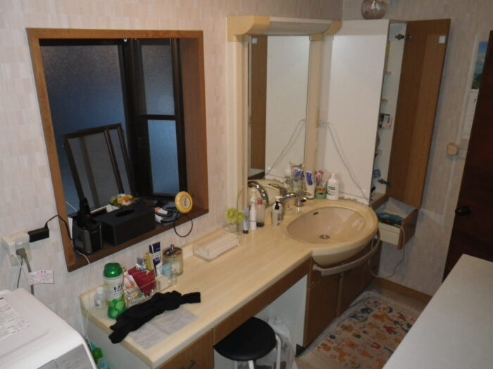 リフォーム施工事例：郡山市　サウスウエスタンな洗面台 Before