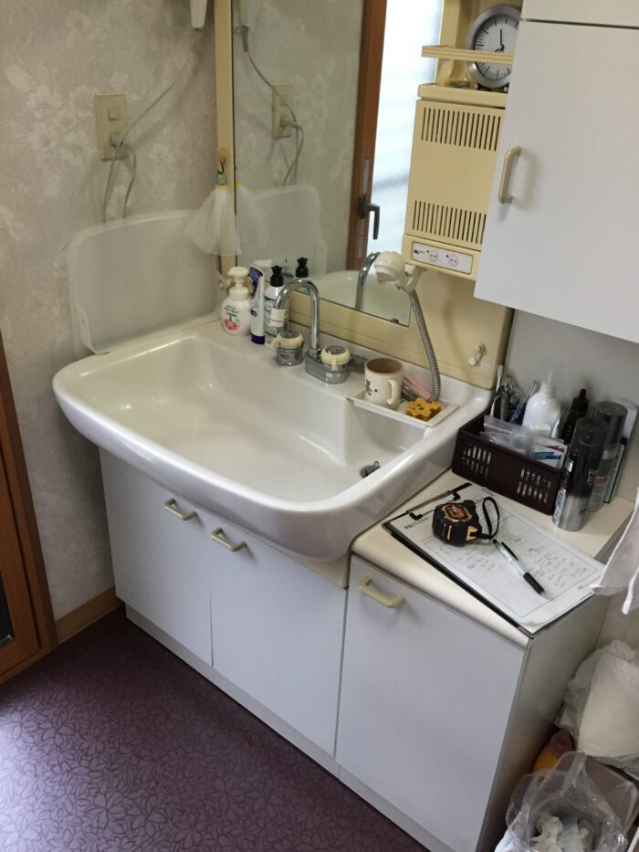 リフォーム施工事例：大きな洗面台 After