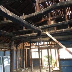 オノヤ 須賀川リフォームショールーム ブログ「住宅改修工事のスタートにあたる解体工事中」