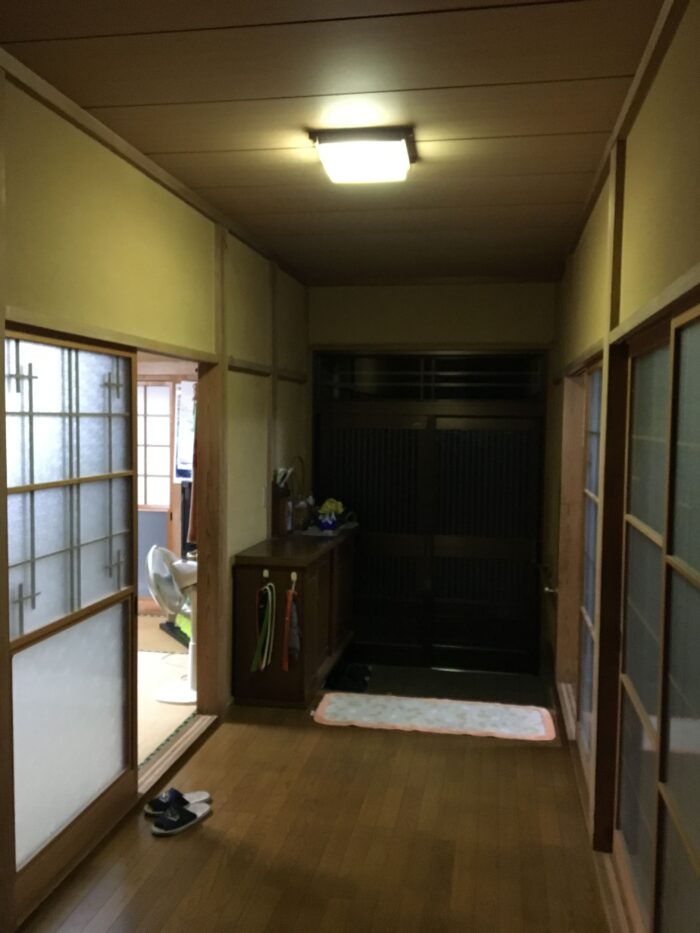 リフォーム施工事例：須賀川市　玄関収納 Before