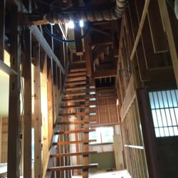 オノヤ 須賀川リフォームショールーム ブログ「急な階段」