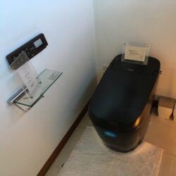 オノヤ 須賀川リフォームショールーム ブログ「黒いトイレ」