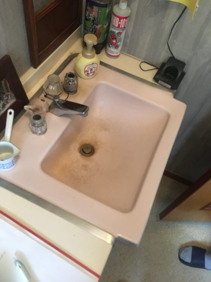 リフォーム施工事例：郡山市　トイレ手洗いカウンター Before