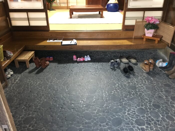 リフォーム施工事例：棚倉町　既存との調和のとれた玄関ホールリフォーム Before