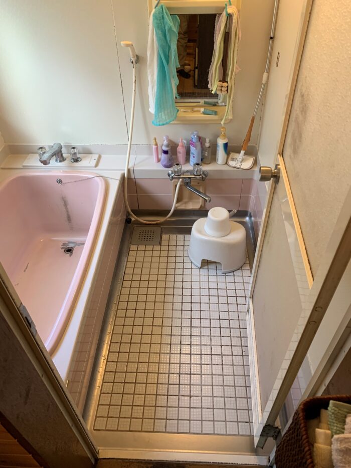 リフォーム施工事例：お風呂リフォーム　家族みんなが寛げる憩いのバスルーム Before