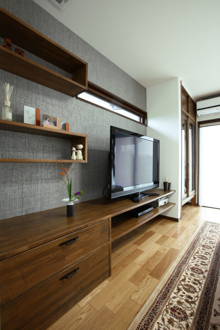 リフォーム施工事例：キッチンリフォーム　小物を魅せる落ち着き空間