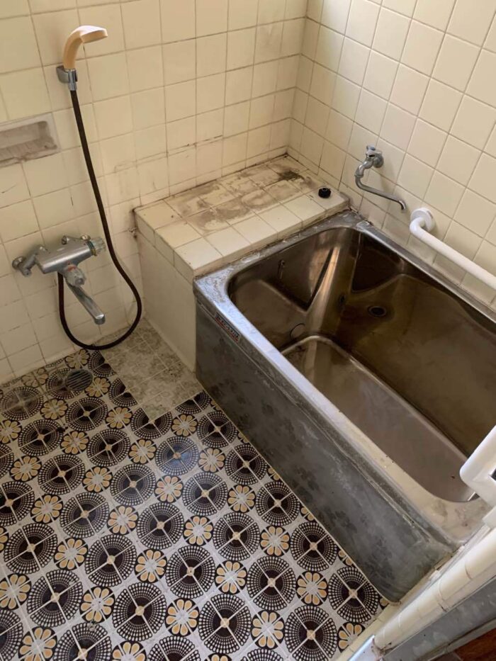 リフォーム施工事例：ゆったりくつろげる清潔感のあるお風呂リフォーム Before