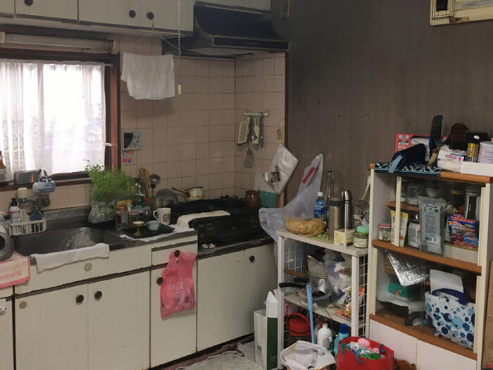 リフォーム施工事例：キッチンリフォーム　光の差し込むキッチン Before
