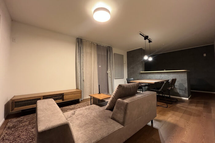 リフォーム施工事例：白河市　無骨と味わいが共存する空間