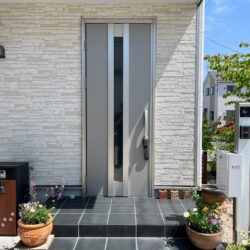 オノヤ 須賀川リフォームショールーム ブログ「須賀川市　玄関タイル貼替リフォーム工事②」
