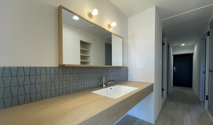 リフォーム施工事例：郡山市　タイルが美しい洗面室