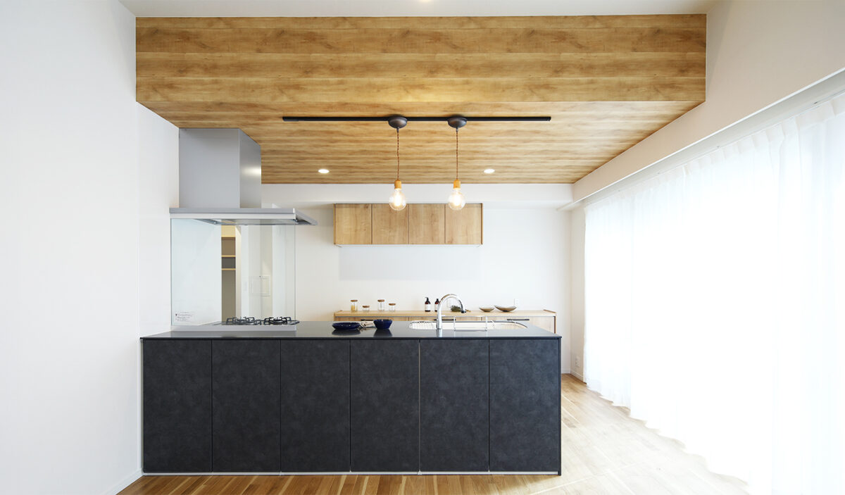 リフォーム施工事例：郡山市　モダンに生まれ変わったキッチンリフォーム