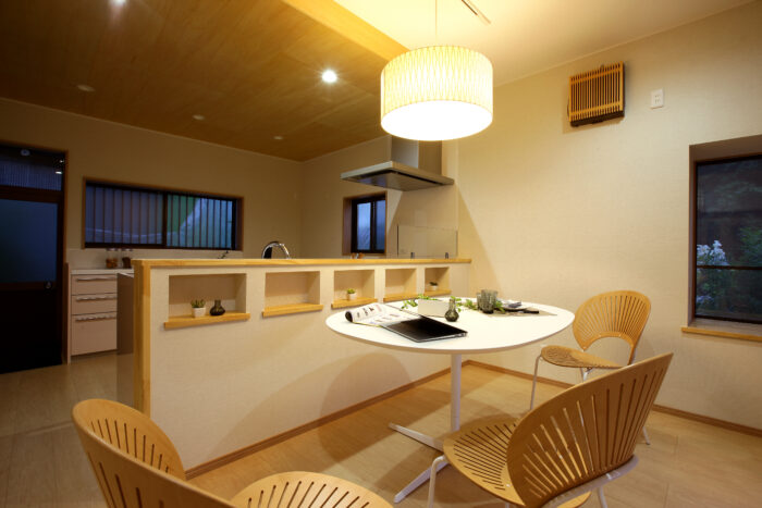 リフォーム施工事例：フルリフォーム　やさしい光が差し込むバリアフリーの家