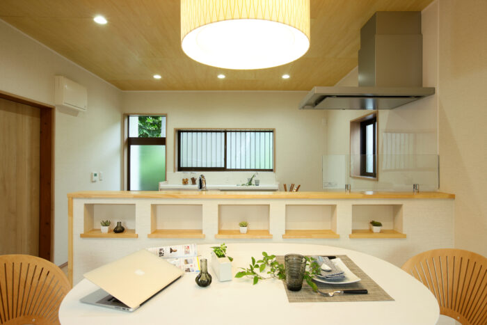 リフォーム施工事例：フルリフォーム　やさしい光が差し込むバリアフリーの家