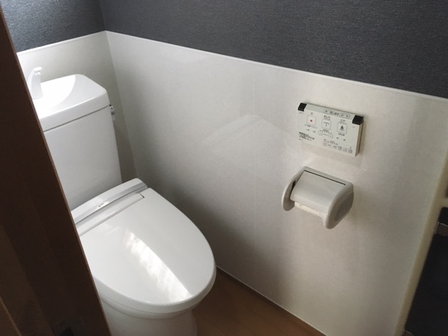 ふき取りカンタン！お手入れらくらくトイレにリフォーム