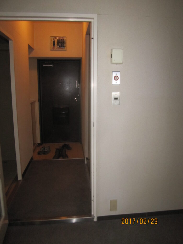 リフォーム施工事例：仙台市宮城野区　玄関ホールリフォーム Before