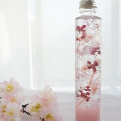 オノヤ 宮城野リフォームショールーム ブログ「桜の季節に最近はやりの「ハーバリウム」で楽しむ」