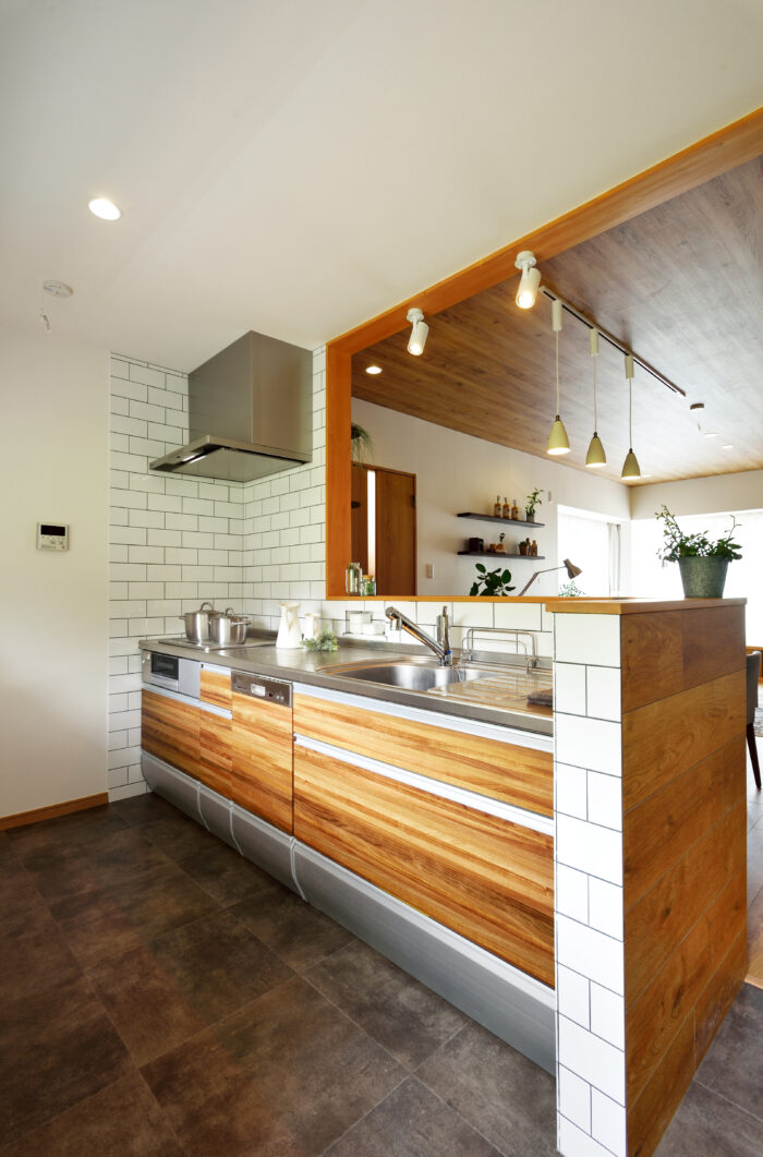 リフォーム施工事例：角田市　キッチンリフォーム　ダイノックシートで蘇るキッチン