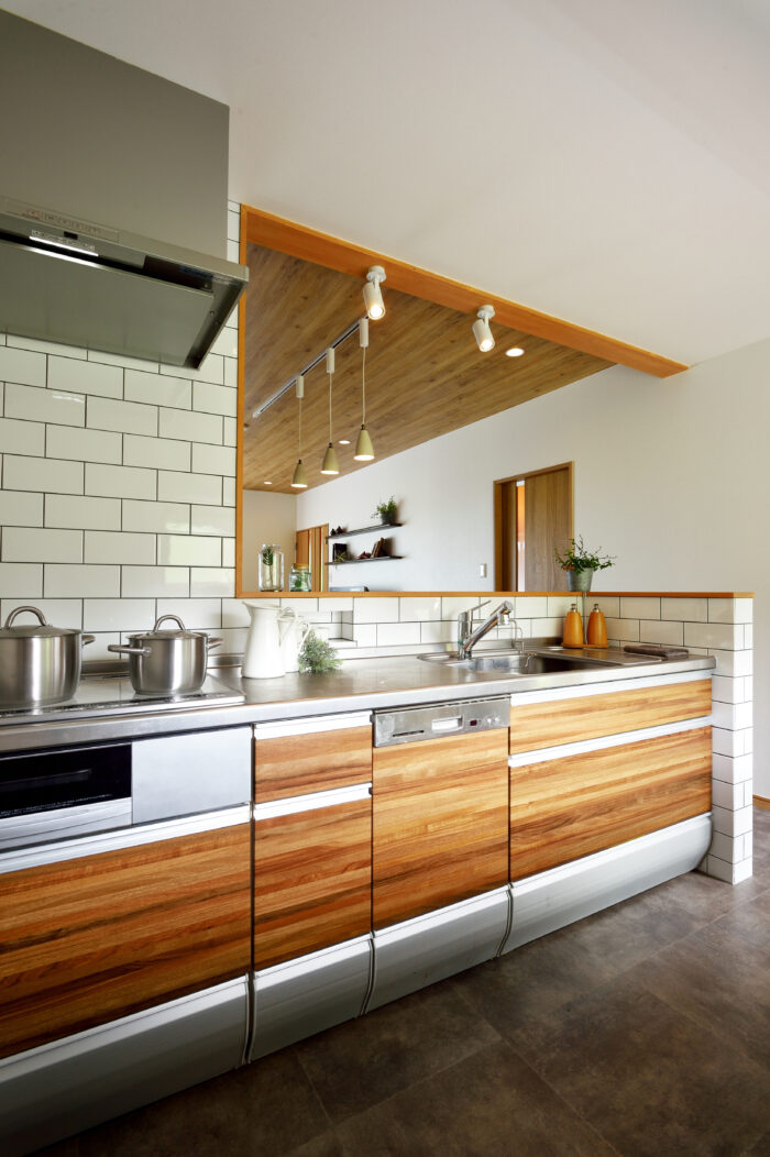 リフォーム施工事例：角田市　キッチンリフォーム　ダイノックシートで蘇るキッチン