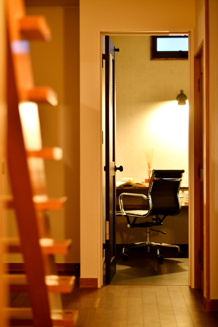 リフォーム施工事例：仙台市　リフォームでオリジナル図書室を