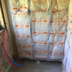 オノヤ 仙台南リフォームショールーム ブログ「浴室工事には標準工事で壁・天井に断熱材を充填します！」