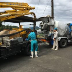 オノヤ 仙台南リフォームショールーム ブログ「コンクリ車とポンプ車重機」