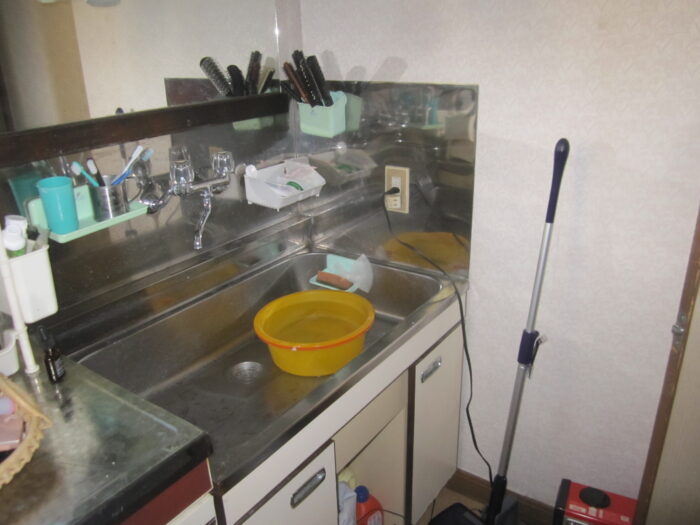 リフォーム施工事例：仙台市若林区　光が差し込む造作化粧台リフォーム Before