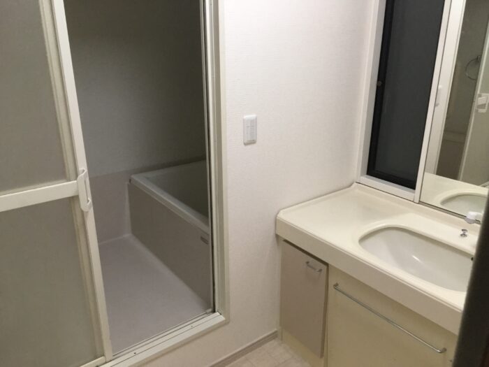 リフォーム施工事例：仙台市　お風呂リフォームで広々浴室 Before