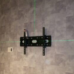 オノヤ 宮城野リフォームショールーム ブログ「壁掛けTVの施工途中です」