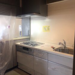 オノヤ 仙台南リフォームショールーム ブログ「キッチン組立完了！内装工事も頑張ります」