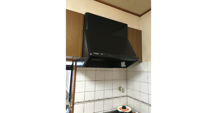 リフォーム施工事例：キッチンリフォーム　レンジフード交換 Before