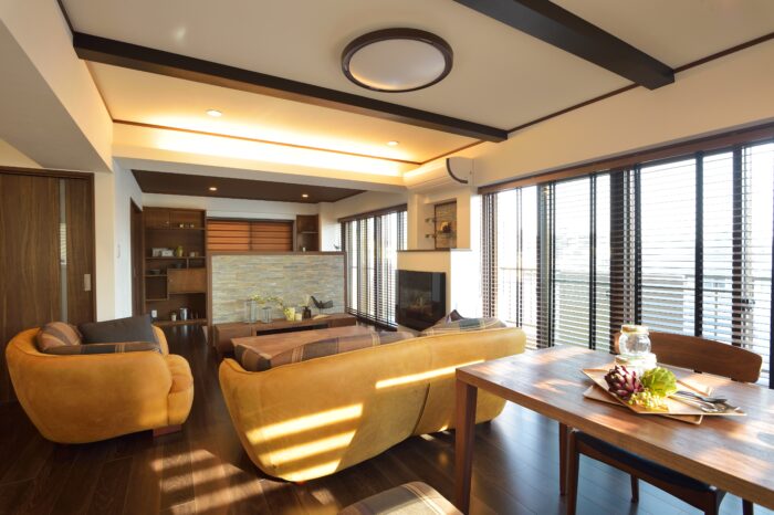 リフォーム施工事例：仙台市青葉区　フルリフォーム　Villa of the mountain　～暖炉が照らすくつろぎ空間のある家～