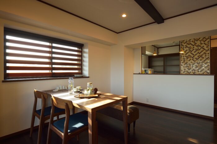 リフォーム施工事例：仙台市青葉区　フルリフォーム　Villa of the mountain　～暖炉が照らすくつろぎ空間のある家～