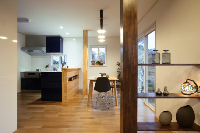 リフォーム施工事例：フルリフォーム　LDKで庭を眺める穏やかな空間