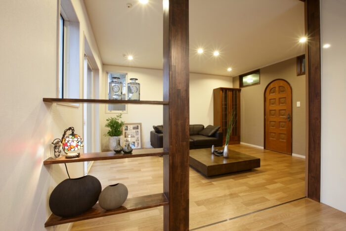 リフォーム施工事例：フルリフォーム　LDKで庭を眺める穏やかな空間