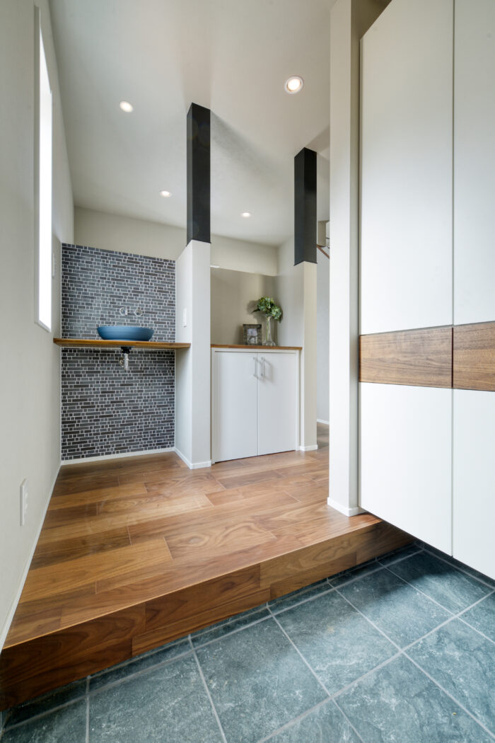 リフォーム施工事例:仙台市青葉区 時流に合わせた玄関リフォーム