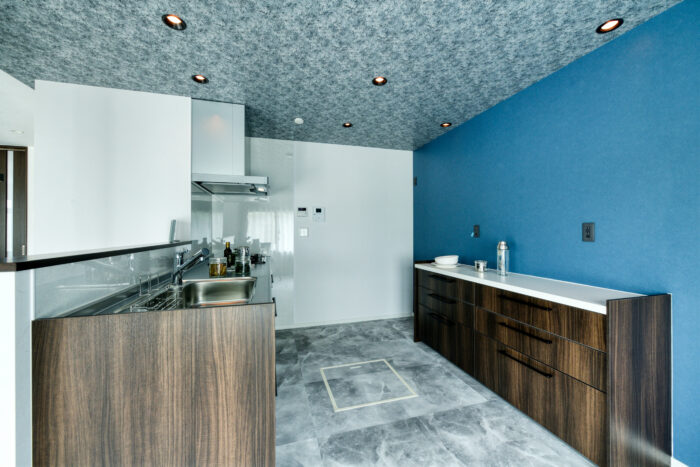 リフォーム施工事例:仙台市青葉区 スタイリッシュなLDKに映える照明のモダン空間