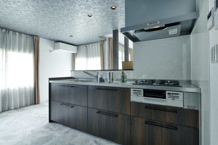 リフォーム施工事例:仙台市青葉区 スタイリッシュなLDKに映える照明のモダン空間