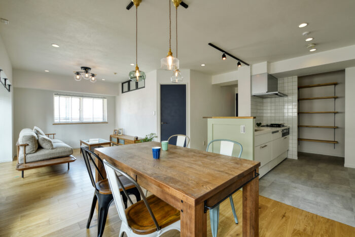 リフォーム施工事例：仙台市若林区　格好よさと温もりが共存する住まいへフルリノベーション