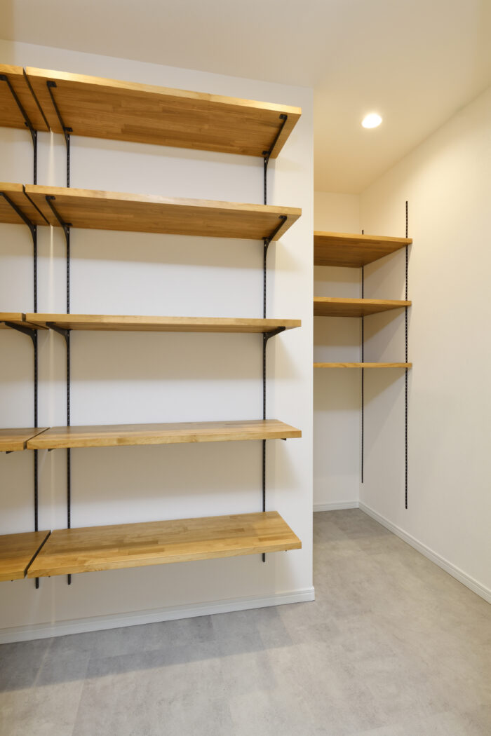 リフォーム施工事例：仙台市若林区　格好よさと温もりが共存する住まいへフルリノベーション