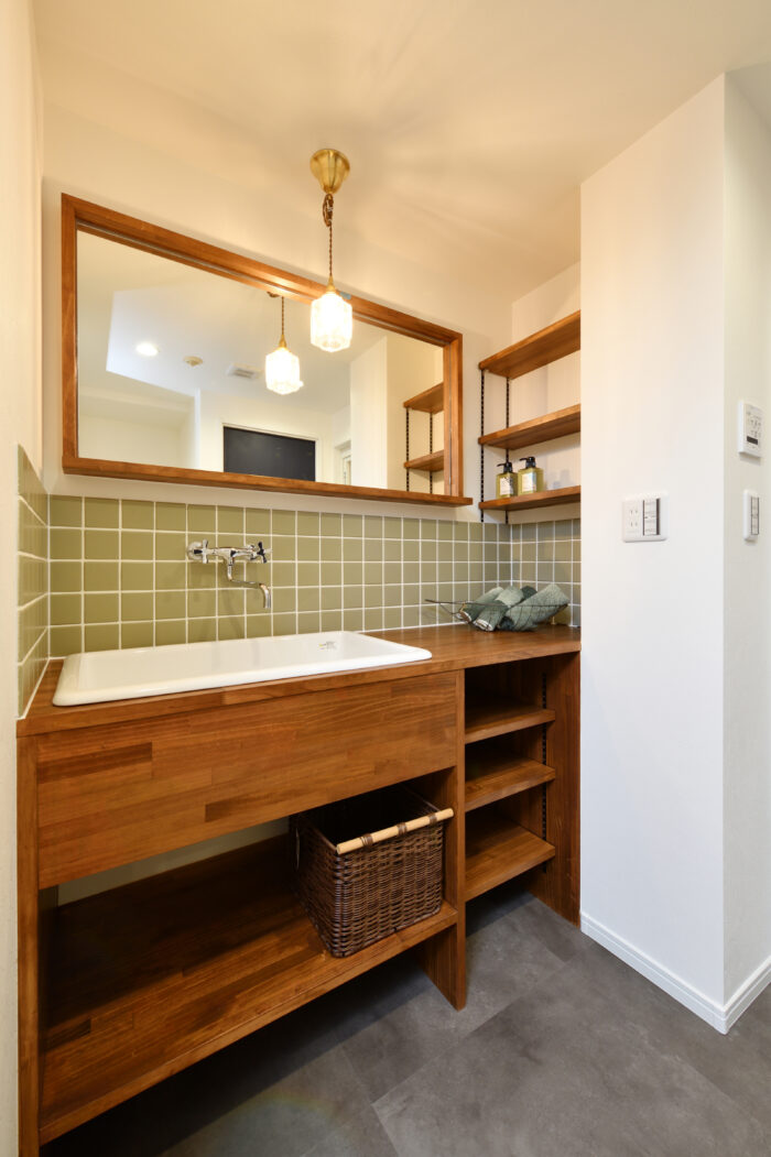 リフォーム施工事例：仙台市若林区　格好よさと温もりが共存する住まいへフルリノベーション