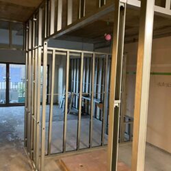 オノヤ 宮城野リフォームショールーム ブログ「マンションリノベ壁施工1【仙台市】」